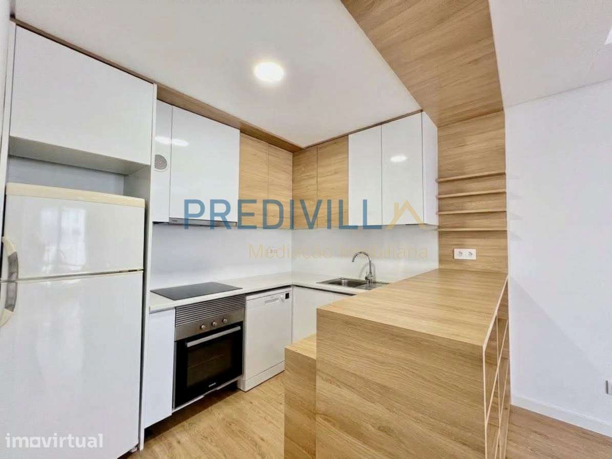 Apartamento T3 na 2ª linha de mar lateral nas Caxinas | Vila do Conde - Grande imagem: 3/13