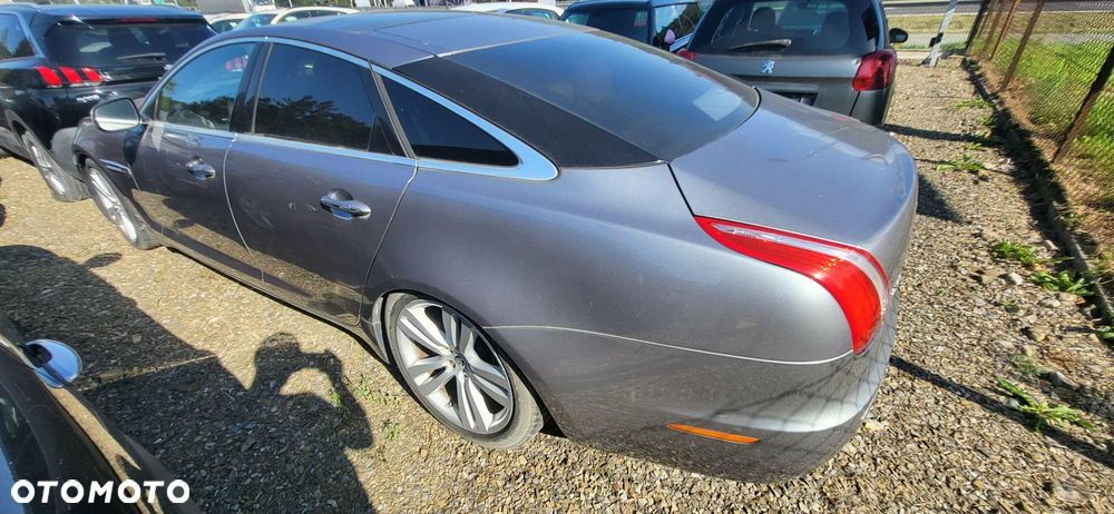Jaguar XJ 3.0 V6 S Luxury - 2
