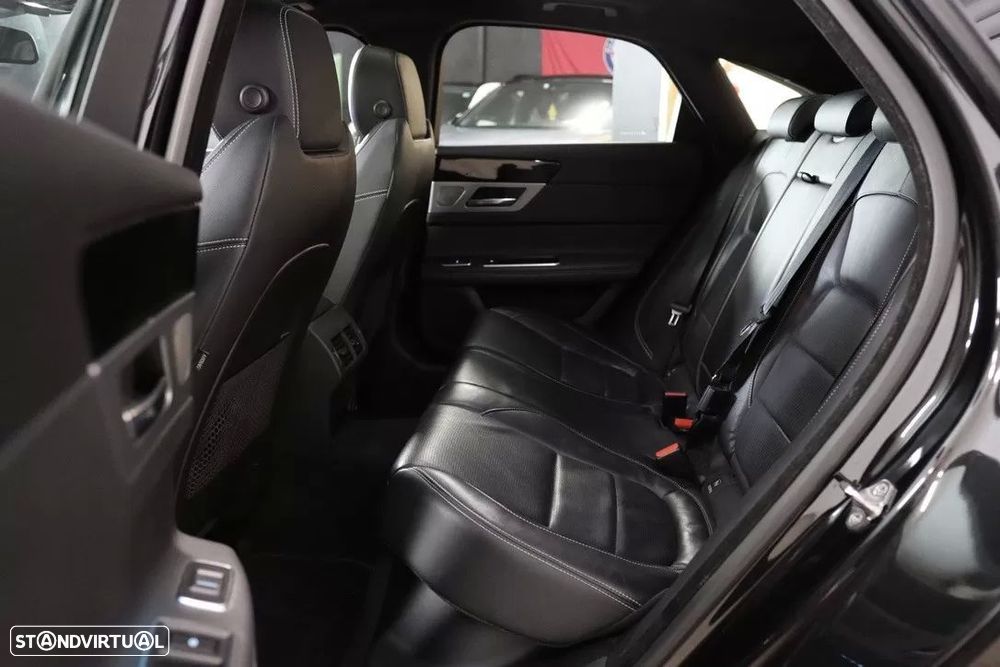 Jaguar XF 20d Aut. R-Sport - 20