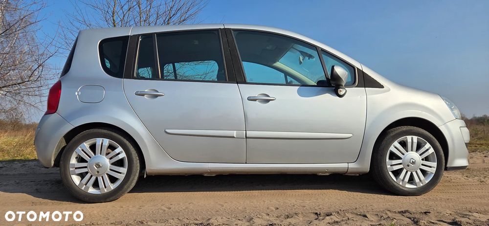 Renault Modus - 12