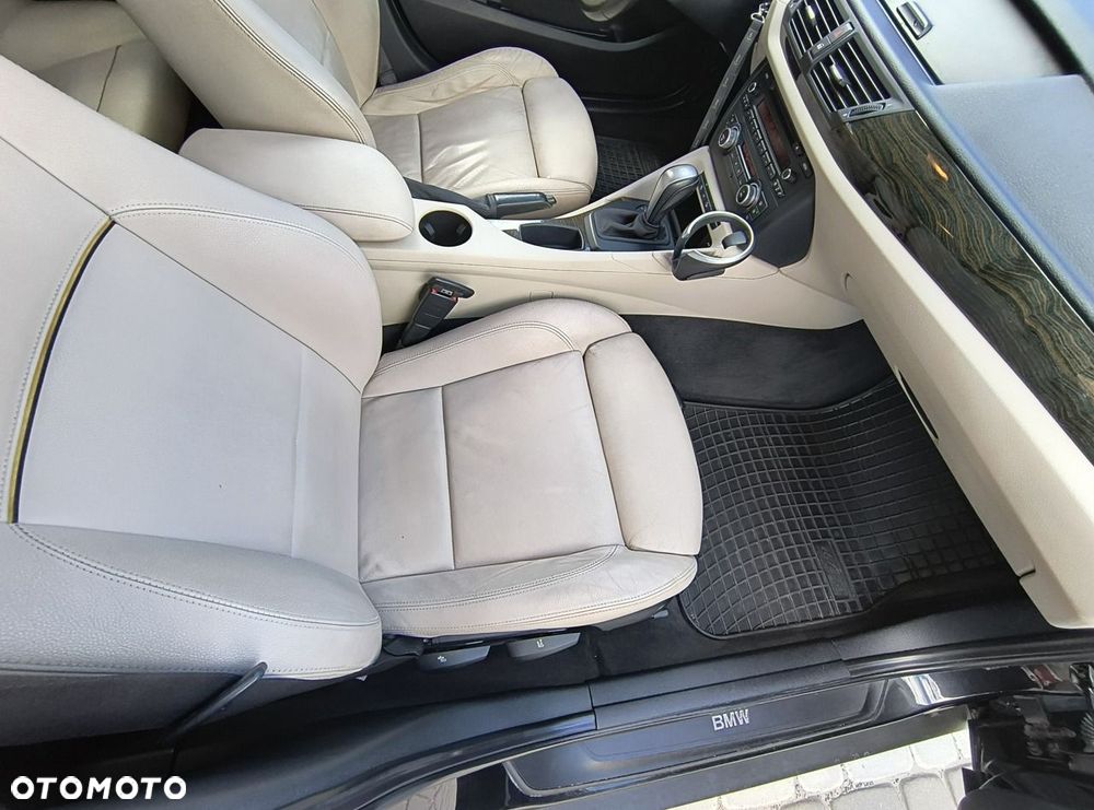 BMW X1 xDrive20d - 19