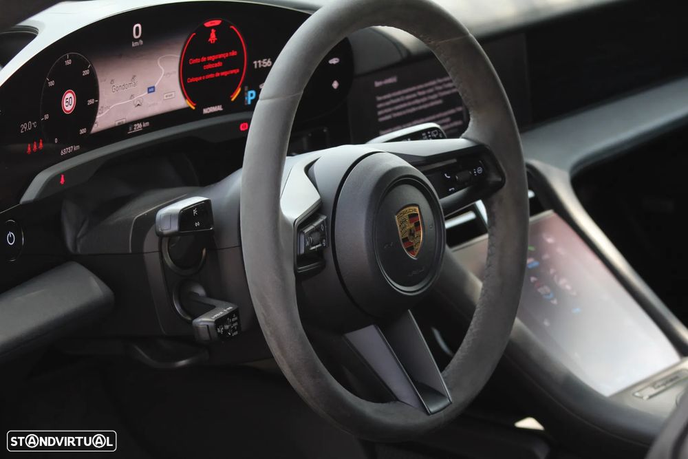 Porsche Taycan Cross Turismo 4 - 24