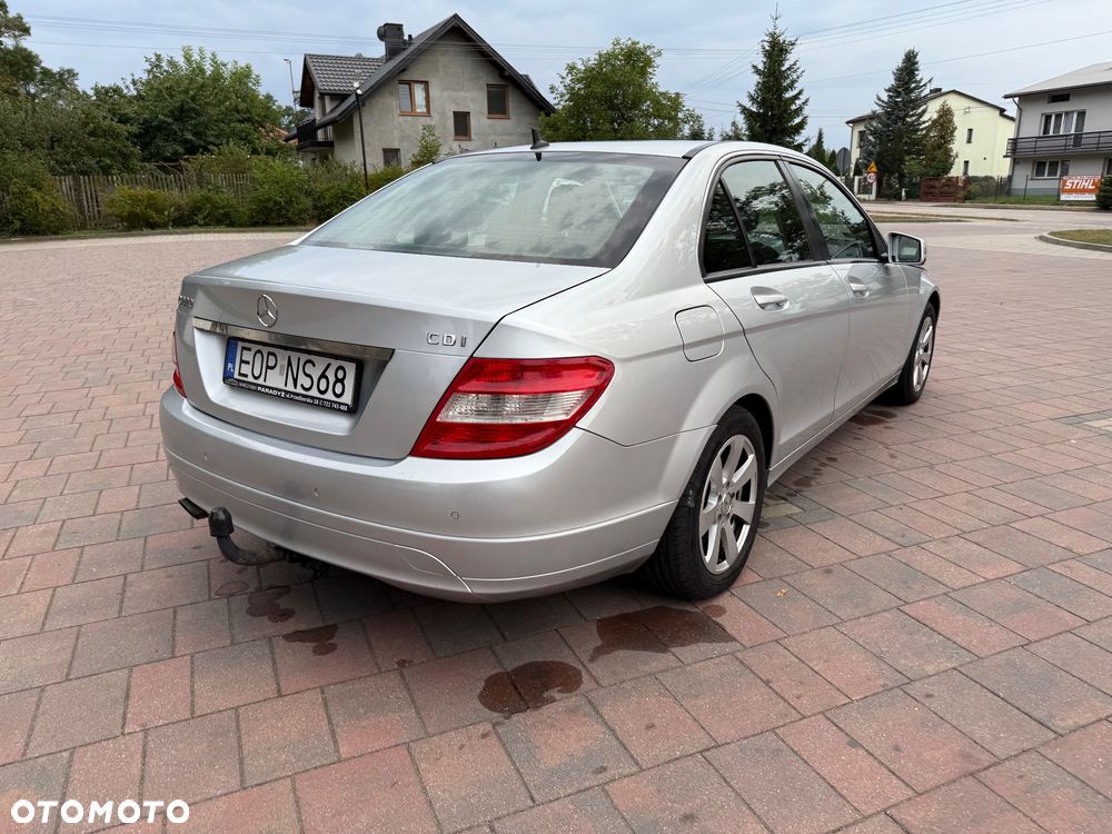 Mercedes-Benz Klasa C 220 CDI Elegance - 24