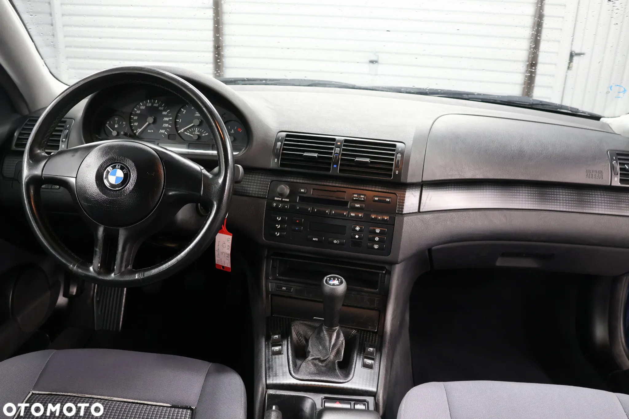 BMW Seria 3 318i - 5