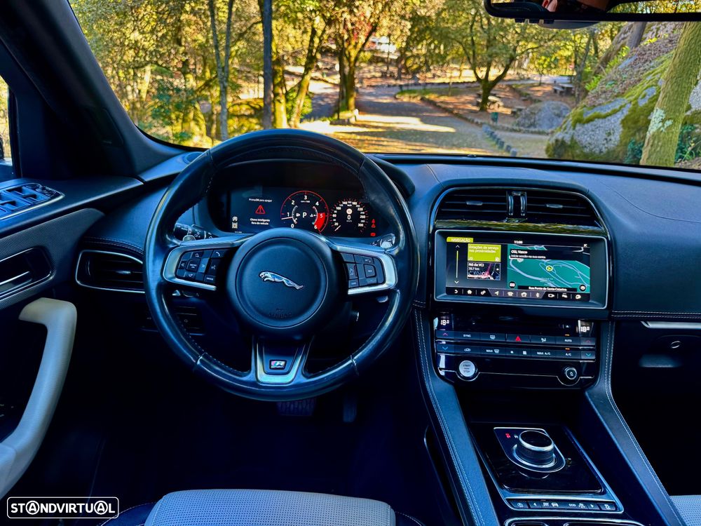 Jaguar F-Pace 2.0 i4D R-Sport Aut. - 13