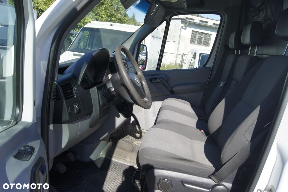 Volkswagen Crafter - 11