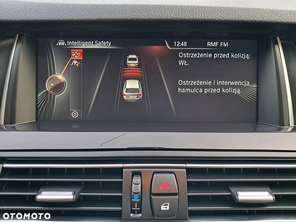 BMW Seria 5 525d xDrive Sport-Aut Modern Line - 23