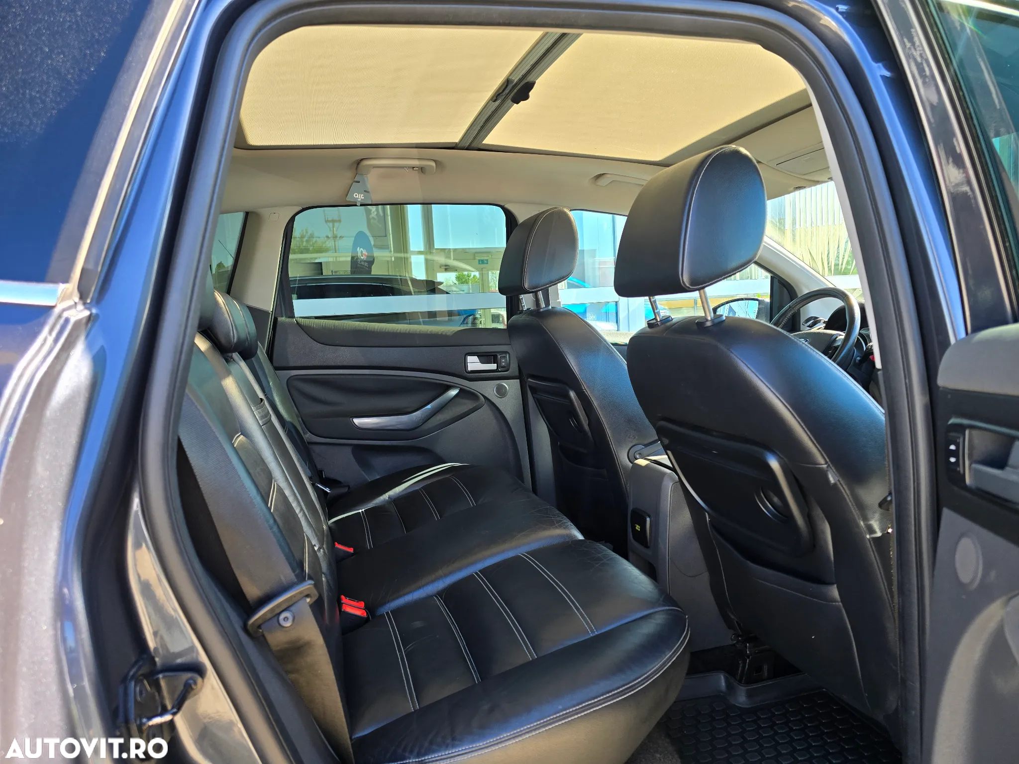 Ford Kuga - 12