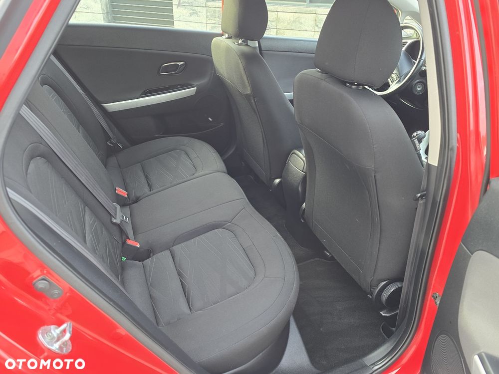 Kia Ceed 1.6 CRDi S - 12