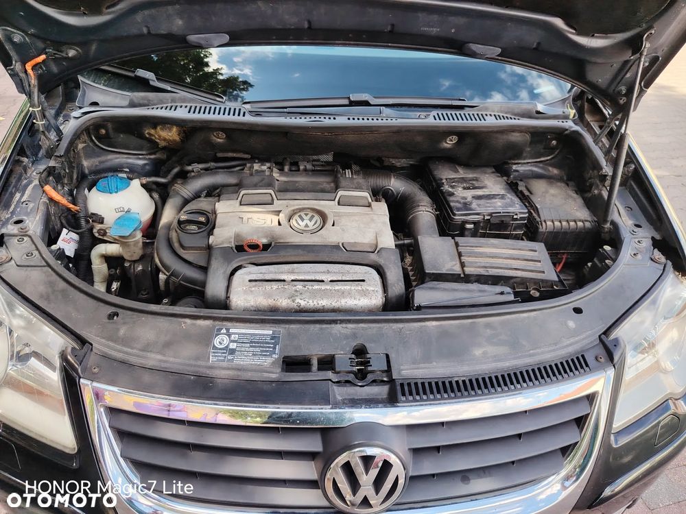 Volkswagen Touran - 17