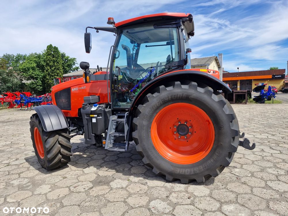 Kubota M6142 - 3