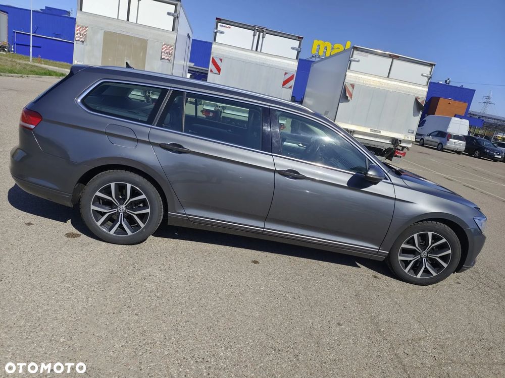 Volkswagen Passat 2.0 TDI (BlueMotion Technology) Comfortline - 8