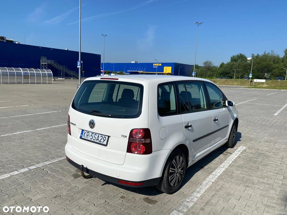 Volkswagen Touran 1.9 TDI Conceptline - 4