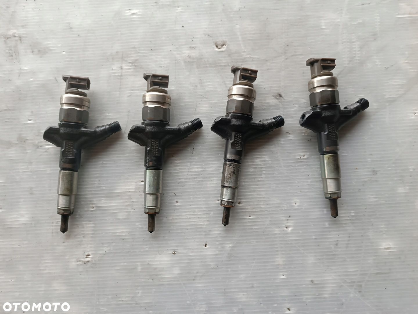 WTRYSKIWACZE KOMPLET SUBARU FORESTER II LEGACY IMPREZA 16613AA030 - 1