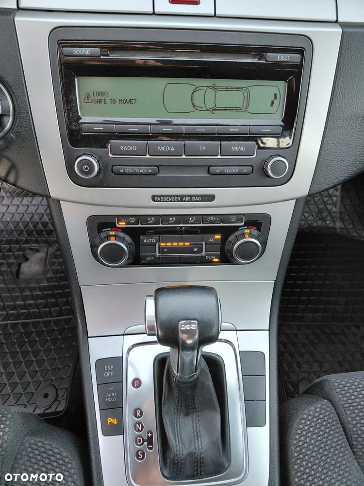 Volkswagen Passat 2.0 TDI Comfortline DSG - 10