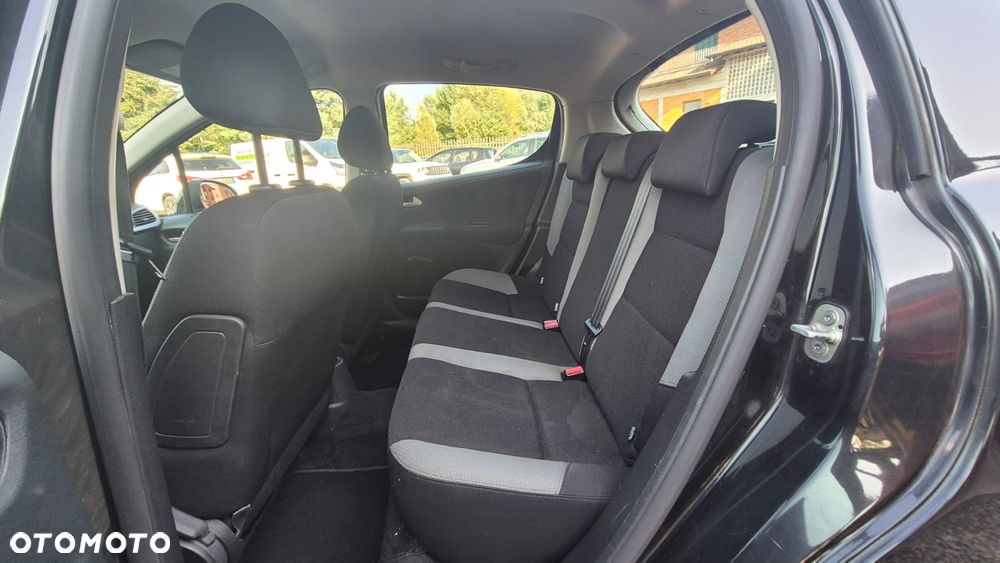 Peugeot 207 75 Urban Move - 14