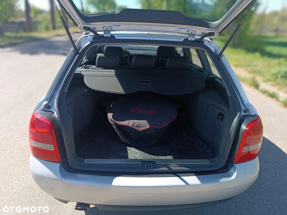 Audi A4 Avant 1.8 - 11