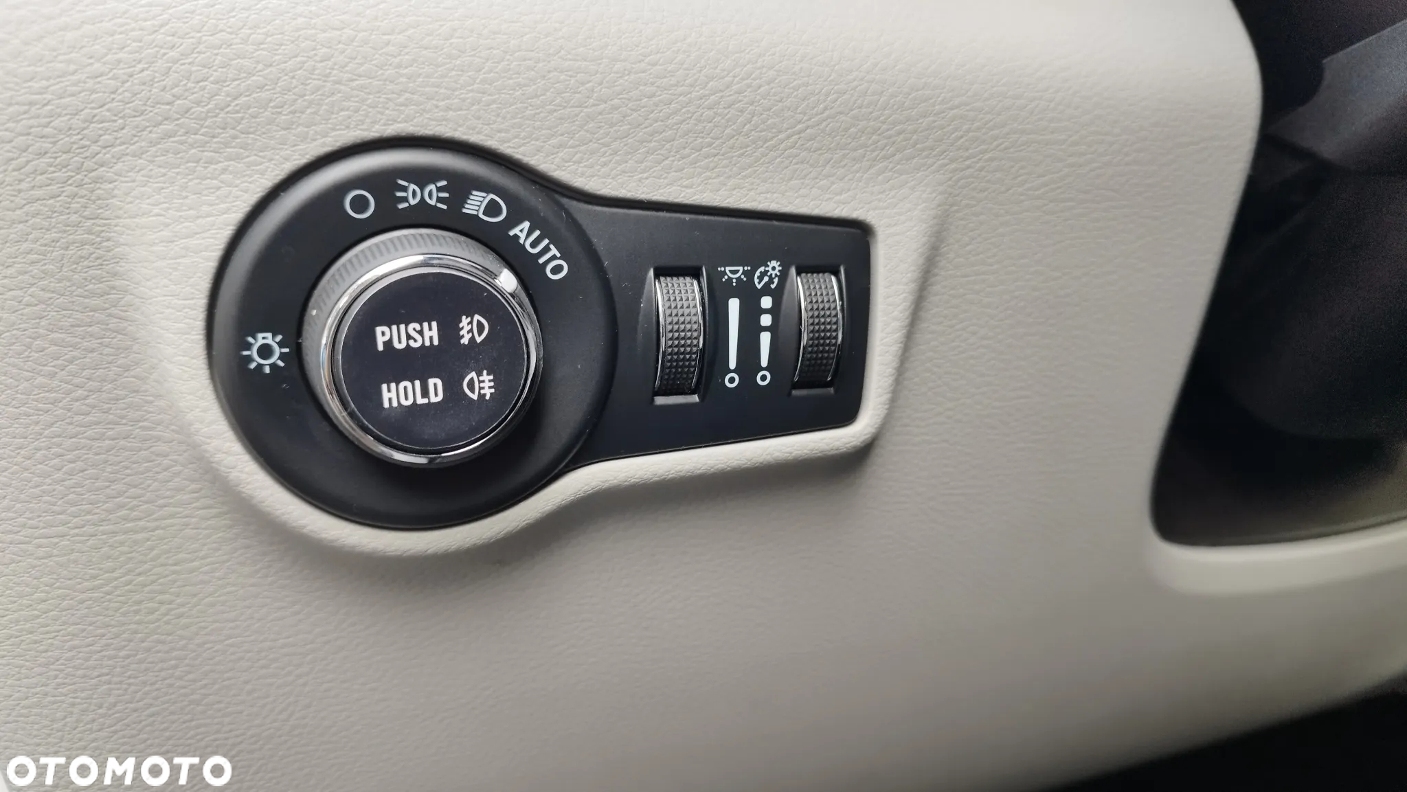 Jeep Compass - 12