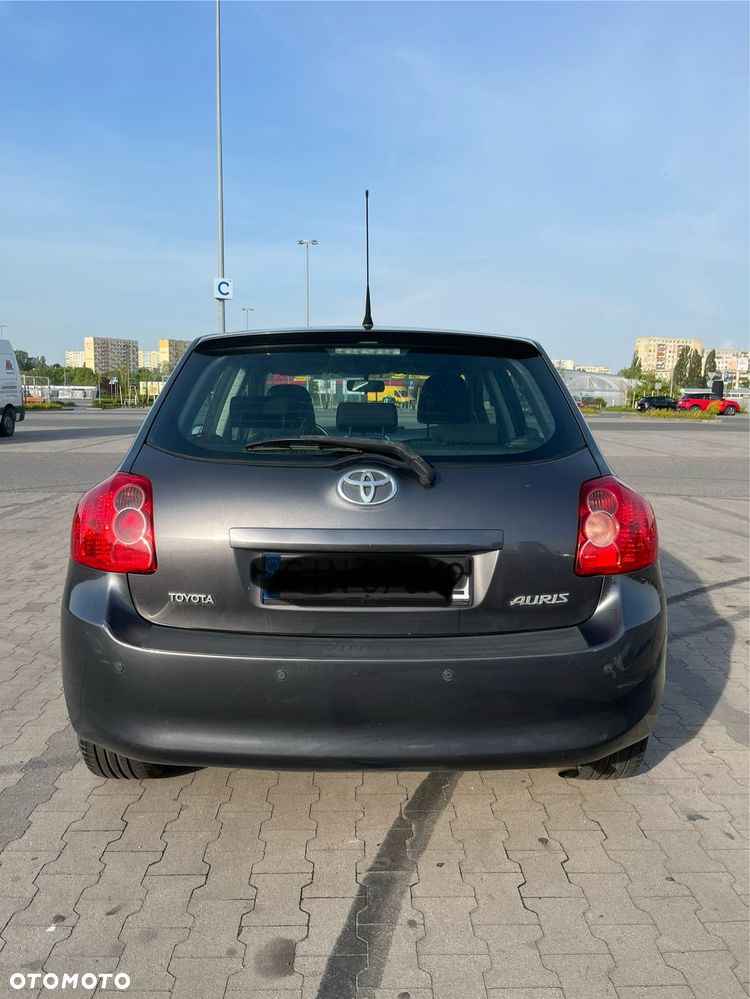 Toyota Auris - 4
