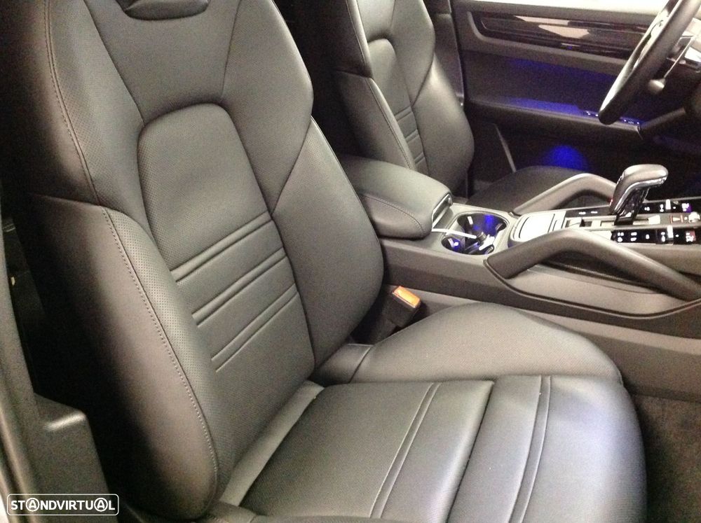 Porsche Cayenne Coupé - 37