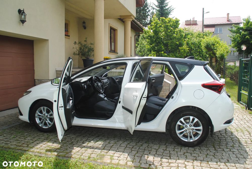 Toyota Auris Hybrid 135 Freestyle - 2