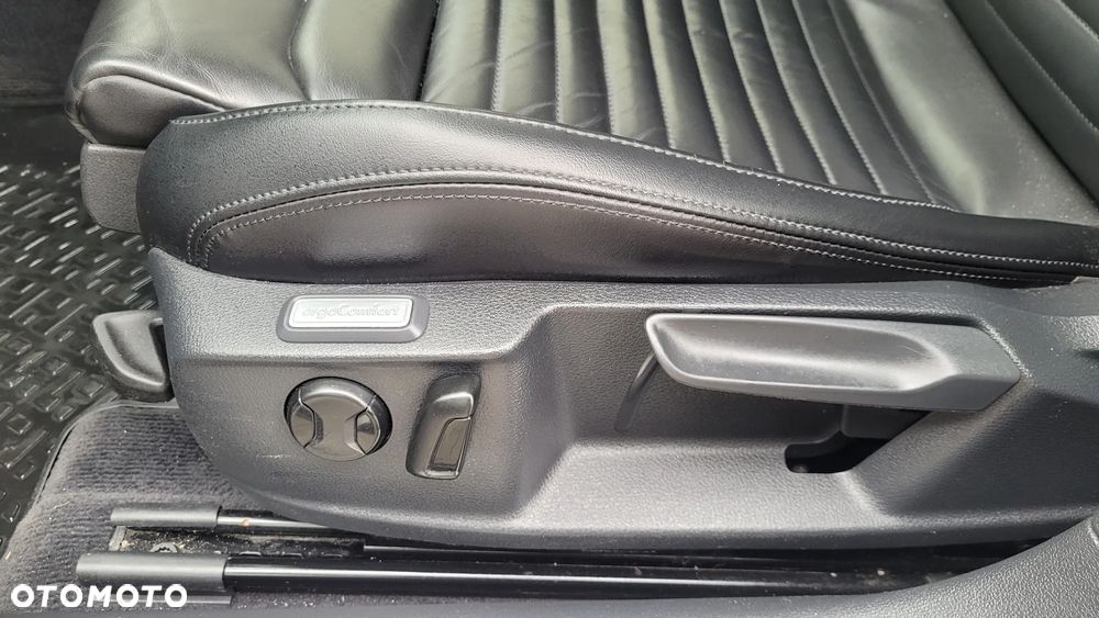 Volkswagen Passat - 18