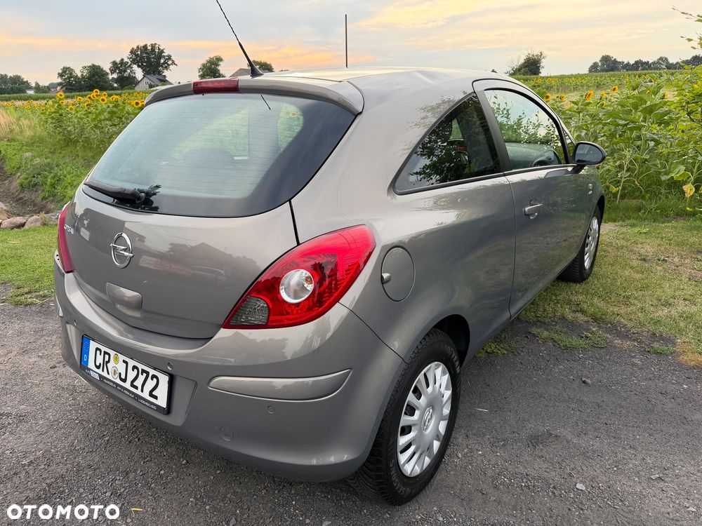 Opel Corsa 1.4 16V Active - 2