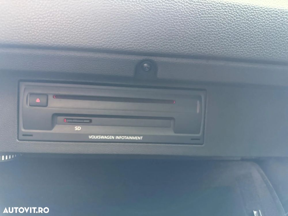 Volkswagen Passat Variant 2.0 TDI DSG Highline - 26