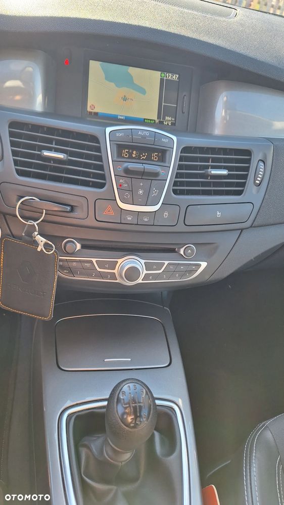 Renault Laguna dCi 110 FAP Paris Business - 17