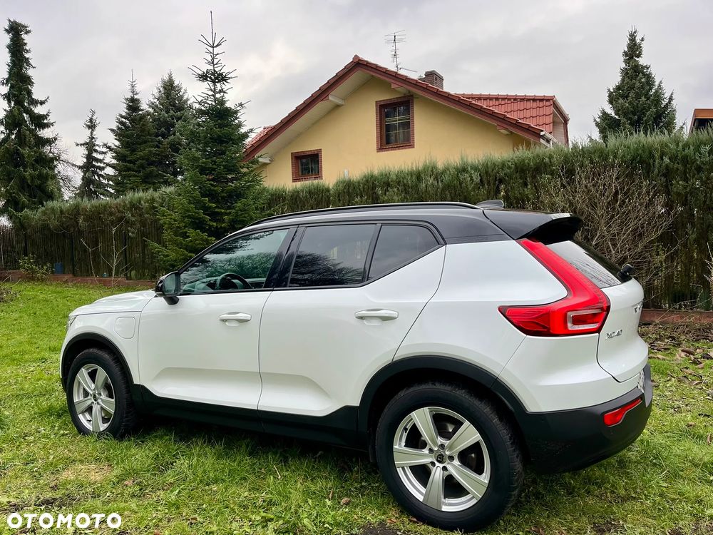 Volvo XC 40 T5 Plug-In Hybrid R-Design - 11