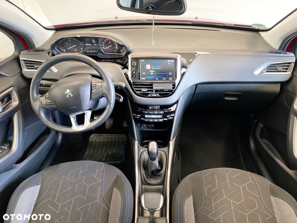 Peugeot 2008 1.6 BlueHDi Style - 9
