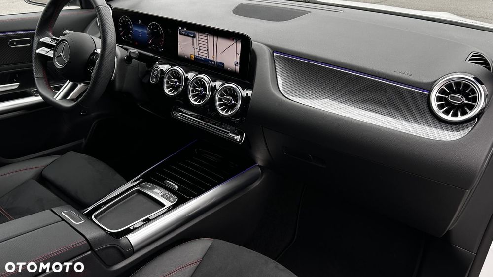 Mercedes-Benz GLA 200 AMG Line - 26