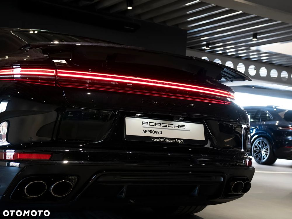 Porsche Panamera - 12