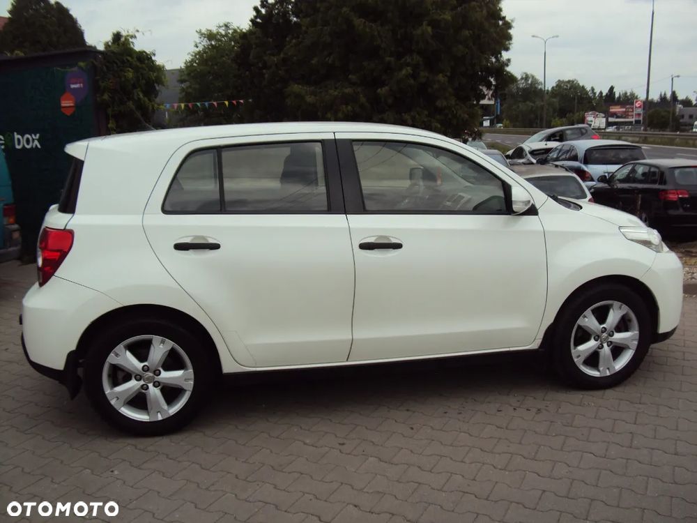 Toyota Urban Cruiser 1.33 Luna EU5 - 9