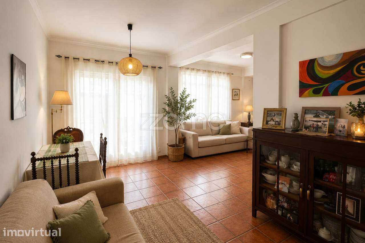 Apartamento T3 Espaçoso em Zona Nobre de Ponta Delgada - Grande imagem: 2/15