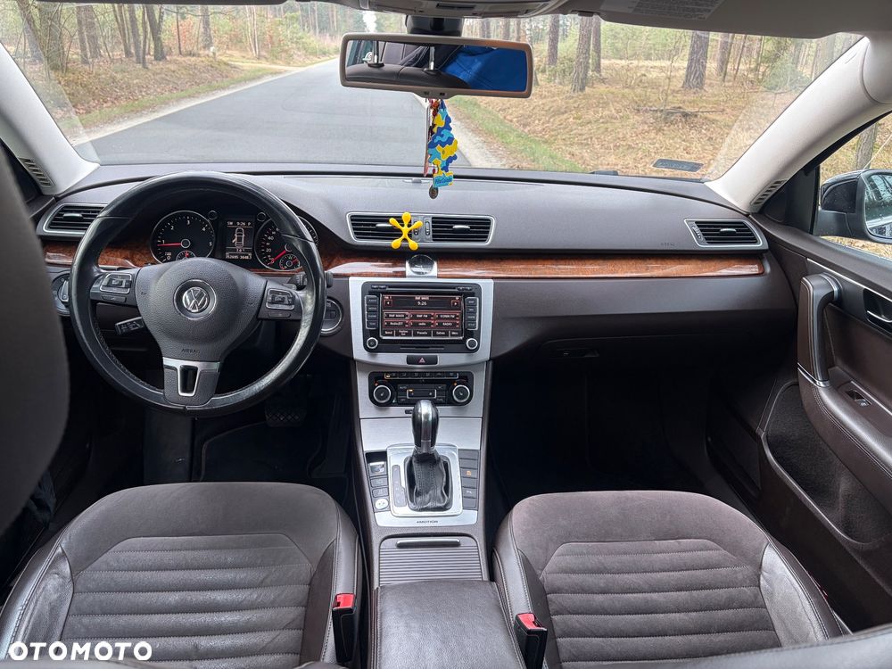 Volkswagen Passat 2.0 TDI 4Mot Highline DSG - 10