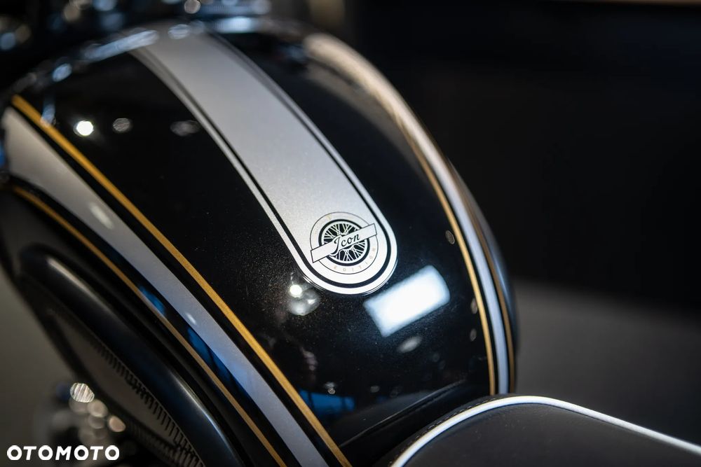 Triumph Bonneville - 7