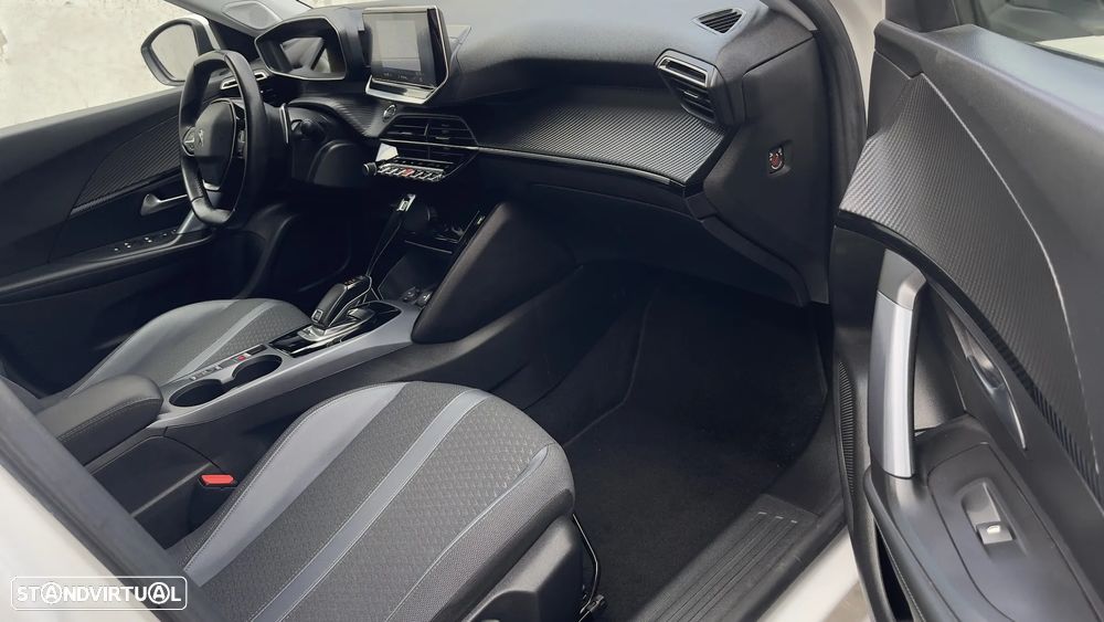 Peugeot 2008 PureTech 130 EAT8 Allure - 13