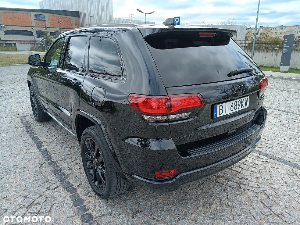Jeep Grand Cherokee - 10