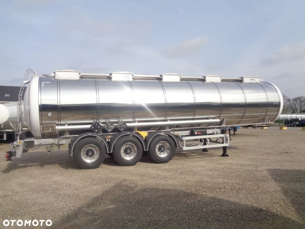 Lag cysterna chemiczna L4BH - 30.000 L lub 34.000 L - 1 komora - 7