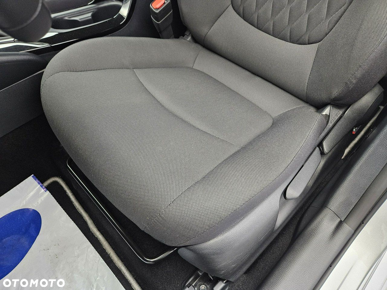 Toyota Corolla - 12