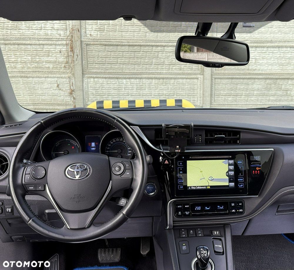 Toyota Auris - 17