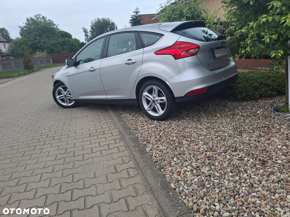 Ford Focus 1.5 EcoBoost STart-Stopp-System TITANIUM - 4