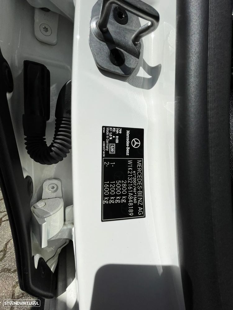 Mercedes-Benz E 300 de 9G-TRONIC AMG Line - 28