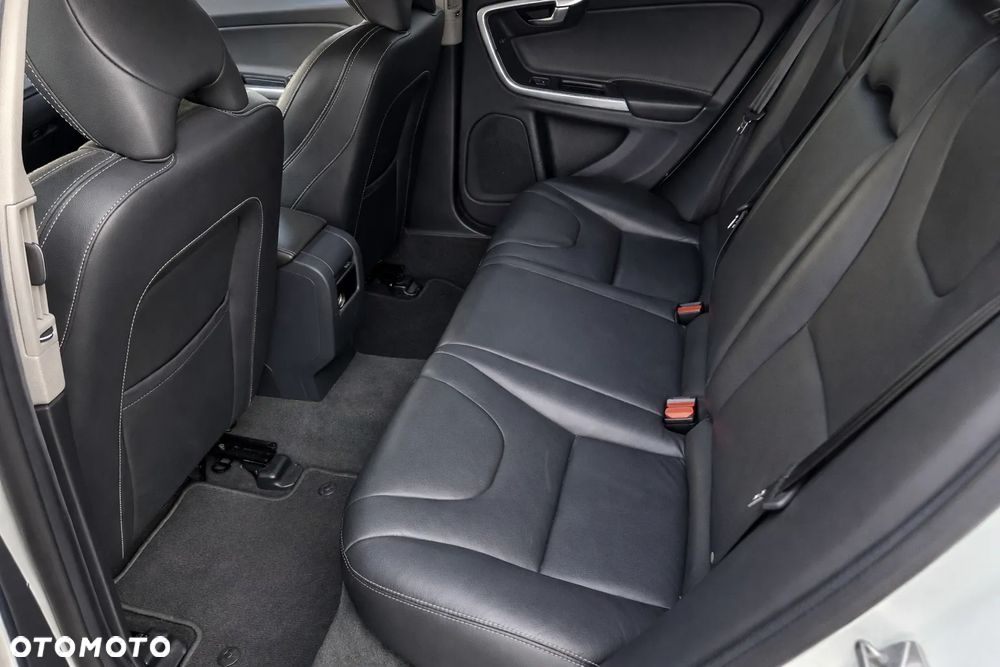 Volvo V60 - 13