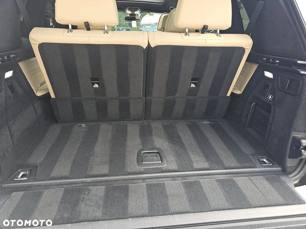 BMW X7 xDrive40i - 11
