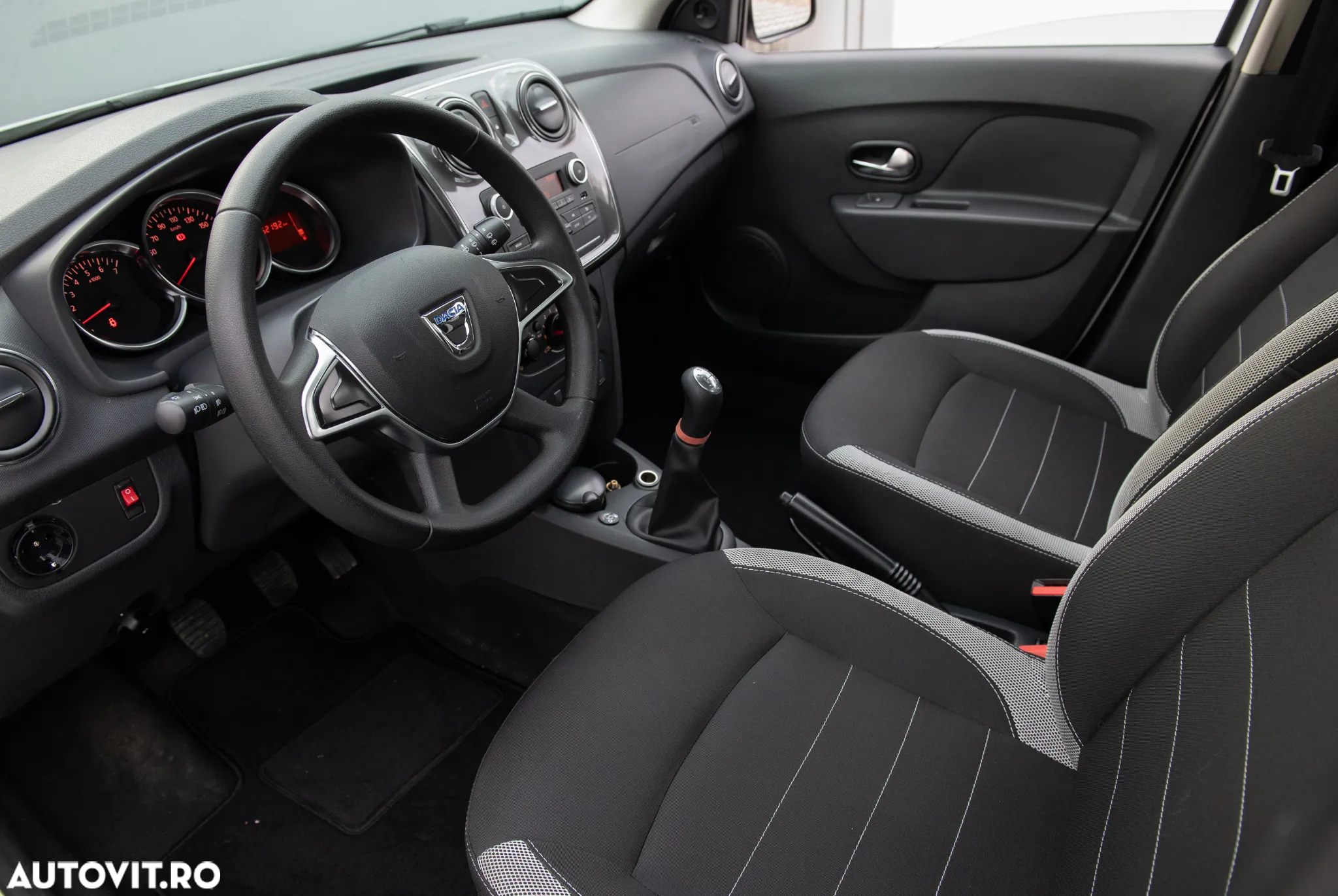 Dacia Sandero Stepway TCe 100 Celebration - 4