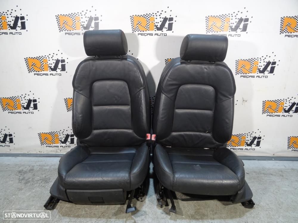 Bancos Frontais Audi A3 (8P1)  Bancos Frontais Audi A3 8P Em Pele - 1