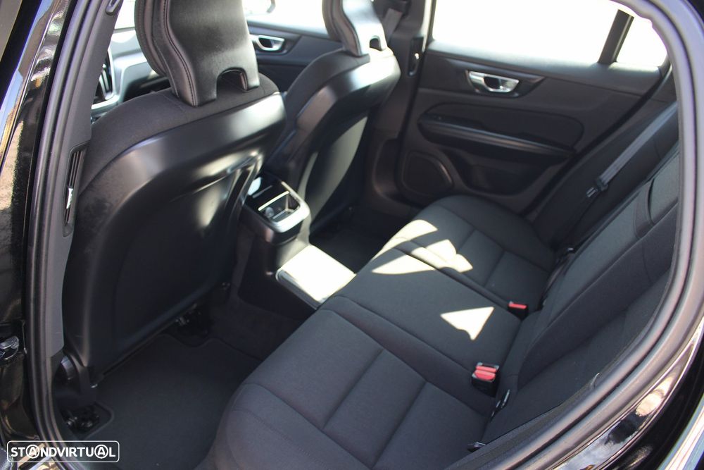 Volvo V60 2.0 T6 AWD TE R-Design Expression - 36