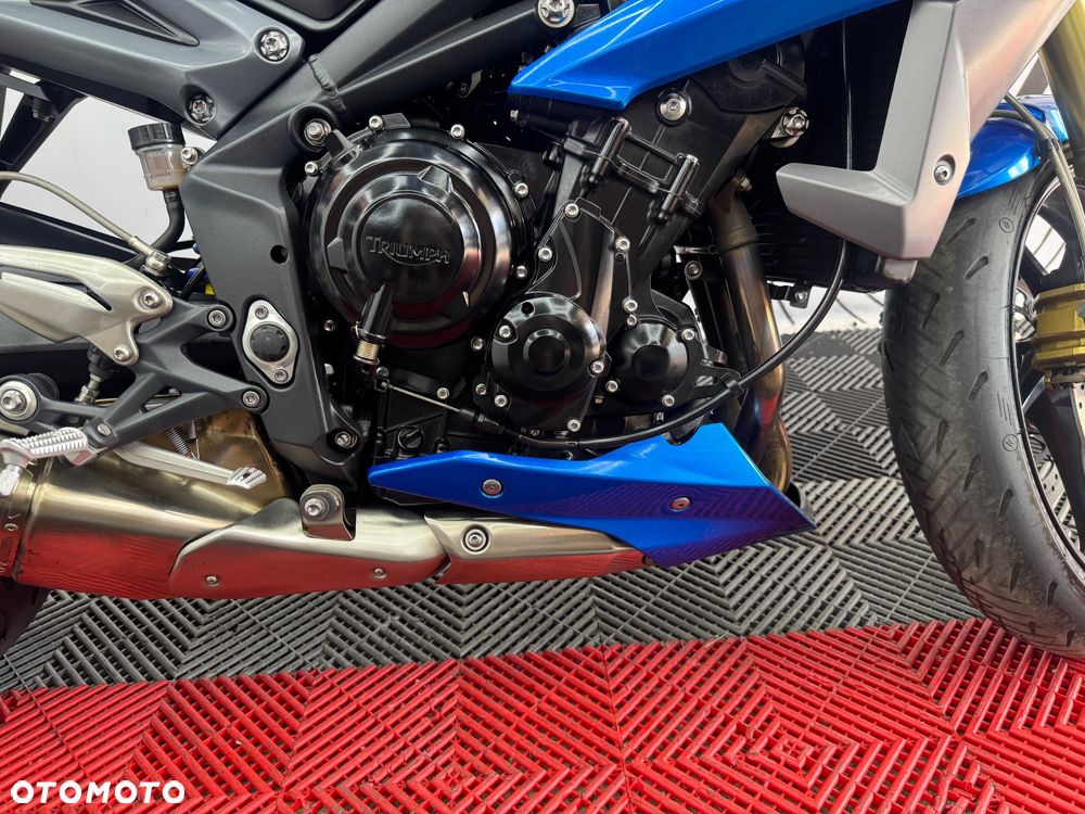 Triumph Street Triple - 31